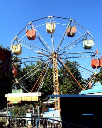 ferris wheel havana cuba