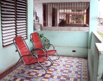 rocking chairs havana cuba